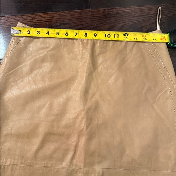 Banana Republic Tan 100% Leather Pencil Midi Skirt Y2K 90s office academia 10 - Picture 9 of 11